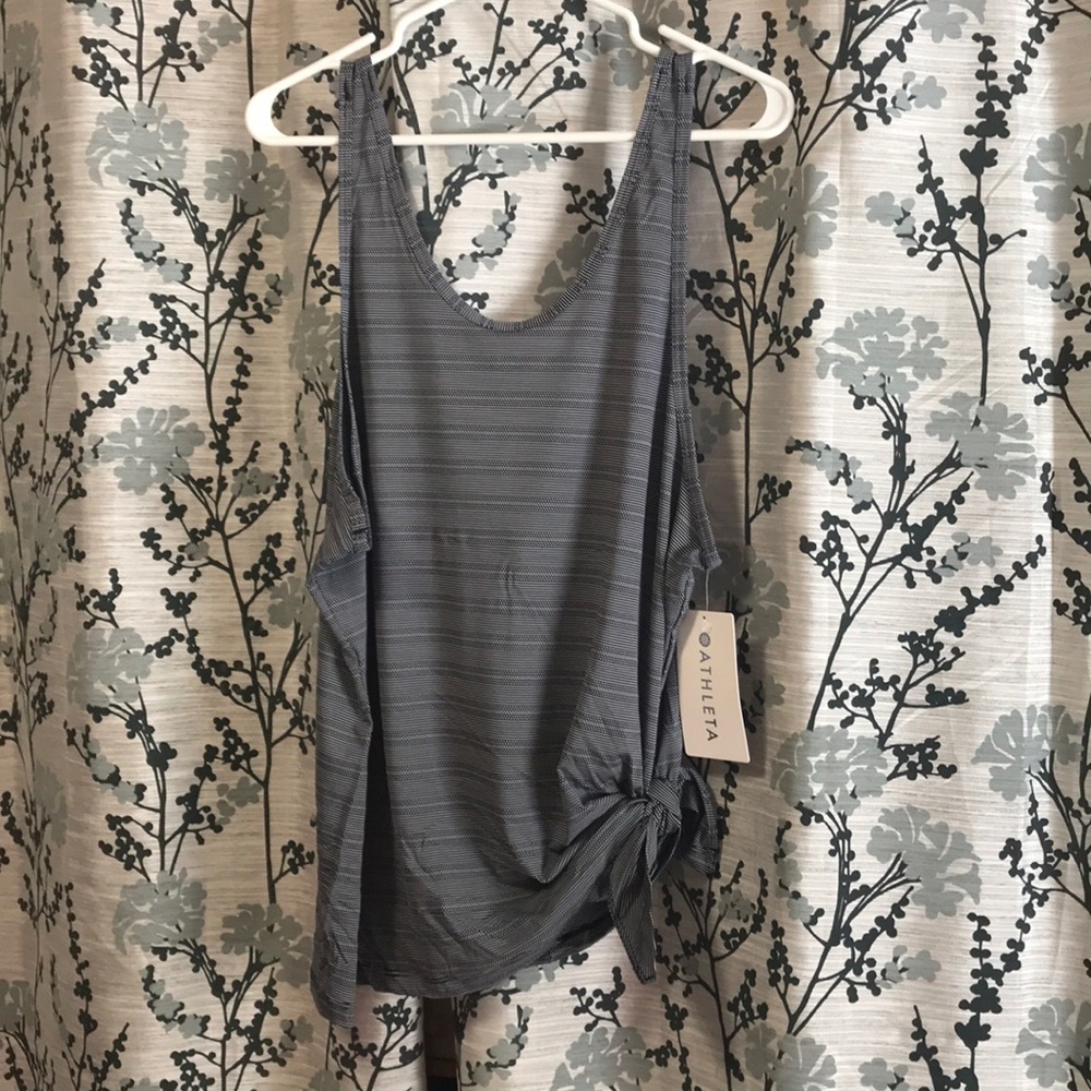 ☀️Athleta max out tank☀️